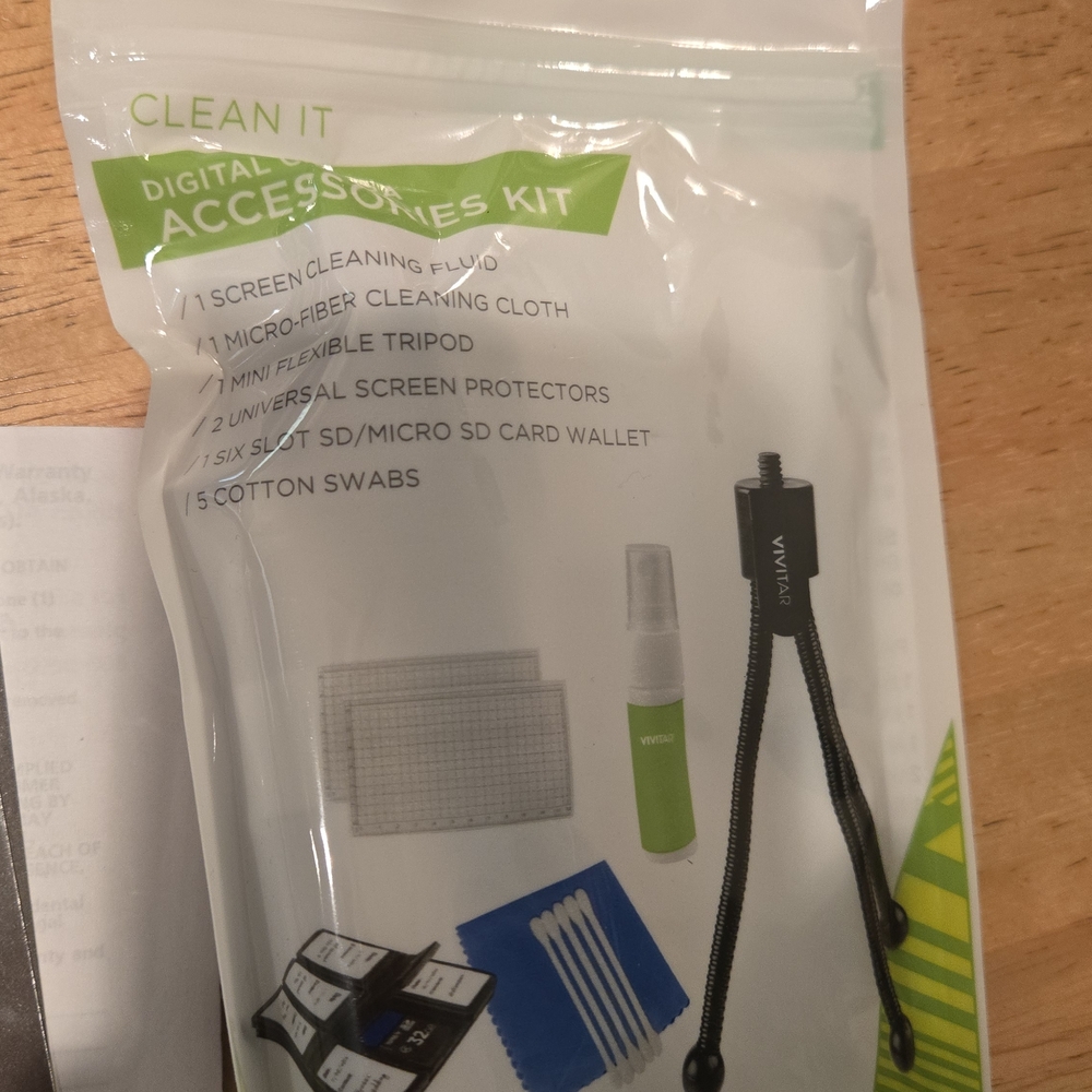 Nikon Black DSLR Camera with Zoom Lens - Picture 8 of 11